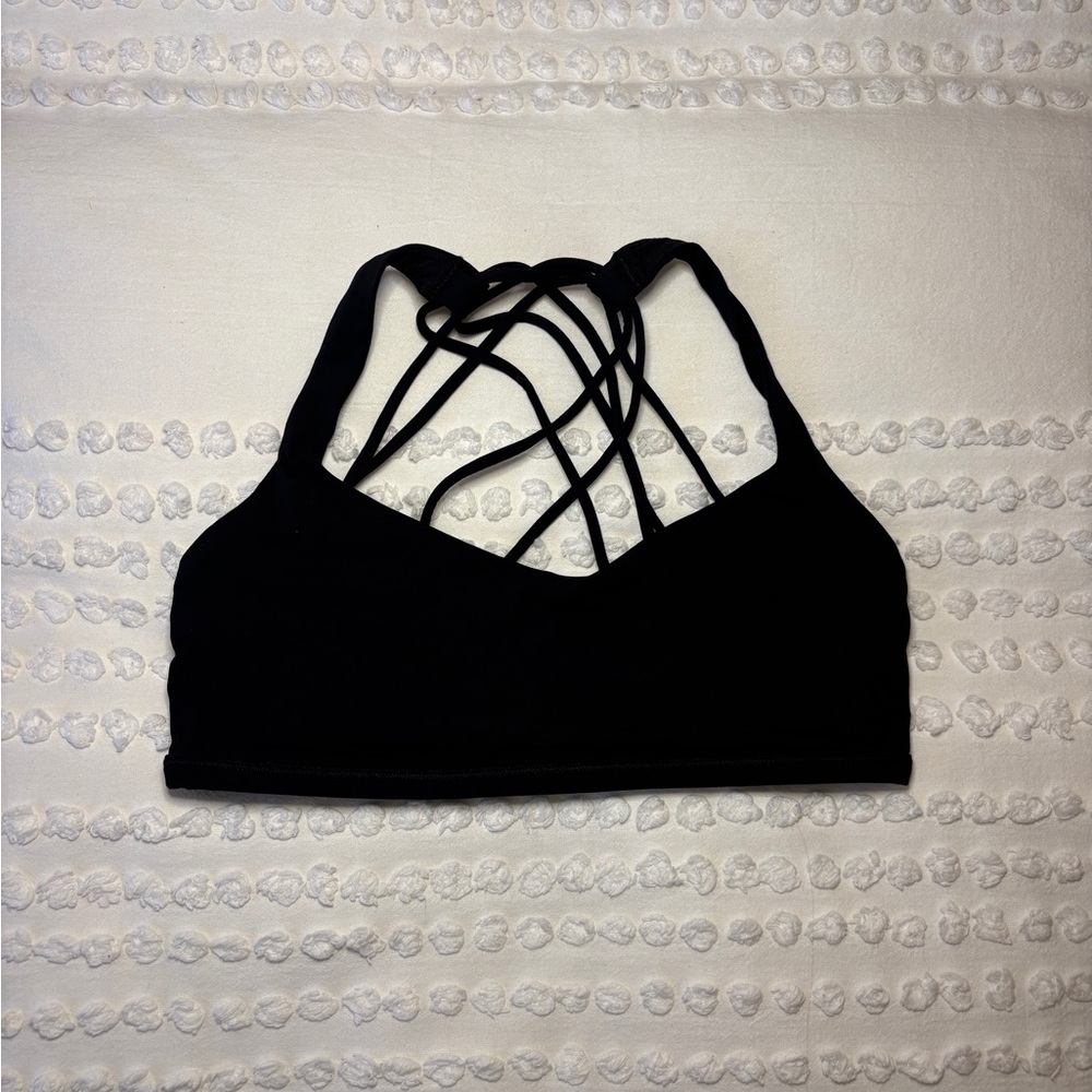 Lululemon Free to Be Sports Bra